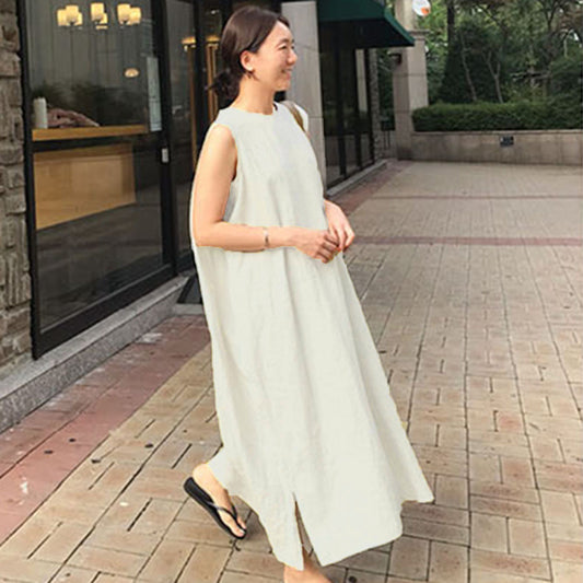 Sleeveless Dress with Pleated Pockets